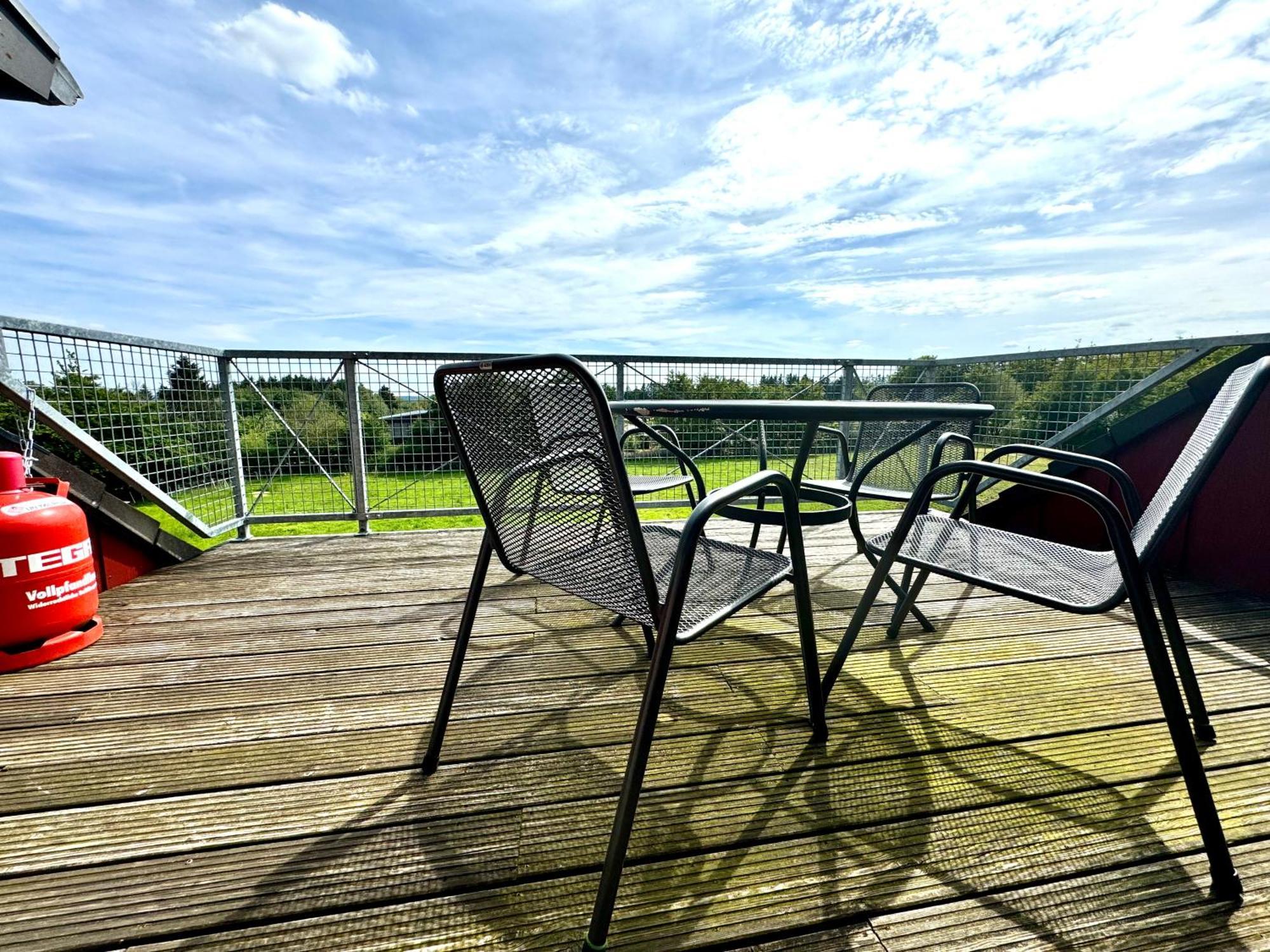 Hof Vierzehnender Im Hohen Venn - 70Qm Fachwerk-Studio - Grosses Wohn-Schlafzimmer Mit Dachterrasse Und Kaminofen - Separate Kueche - Perfekt Fuer Paare - Monschau - Eifel - Hunde Willkommen - Islandpferde 外观 照片
